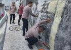Sambut HUT ke-81 RI dan Gerakan Indonesia ASRI, Polresta Malang Kota dan Warga Gotong Royong Cat Tembok Gang Pemukiman