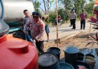 Polres Ponorogo Hadir Bawa Harapan Saat Kemarau Panjang, Salurkan 16 Ribu Liter Air Bersih untuk Warga Karangpatihan