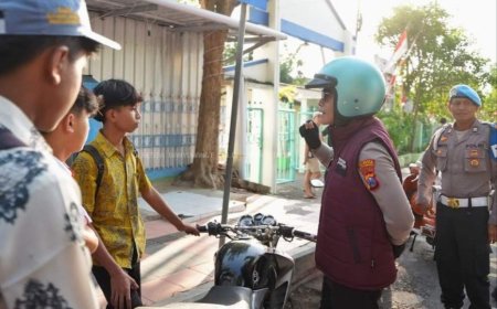 Mengendarai Vespa, Kapolresta Banyuwangi Keliling Jaga Kenyamanan dan Keselamatan Warga