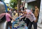 Polres Nganjuk Kerahkan Water Cannon dan Truk Tangki Pasok Puluhan Ribu Liter Air Bersih di Ngetos